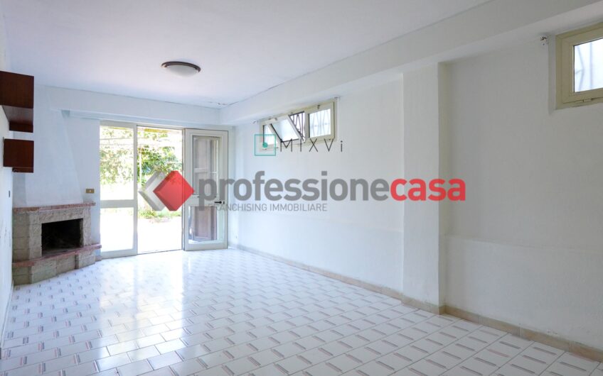 SPAZIOSO APPARTAMENTO CON CORTE: COMODITA’ E VERSATILITA’