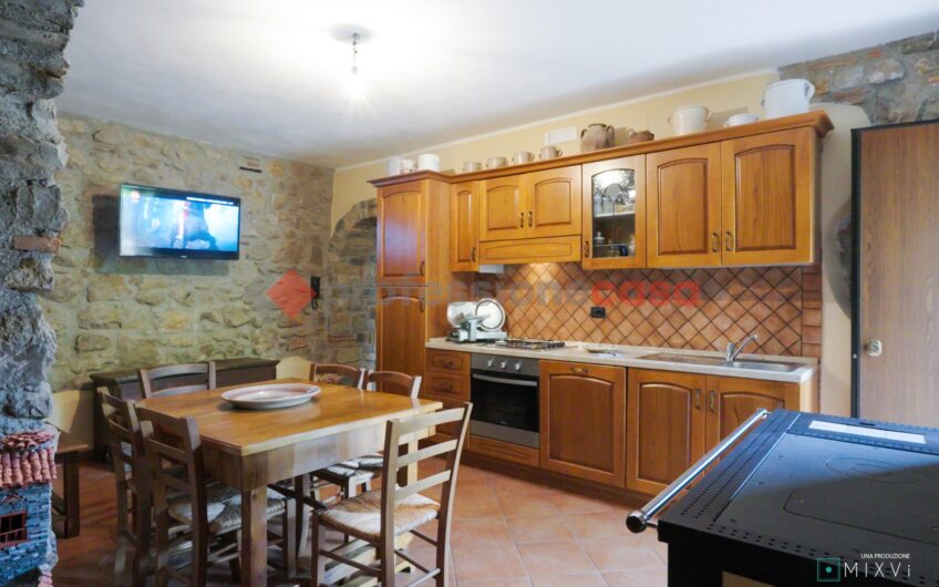 DIMORA UNICA A ROCCADASPIDE: UNA CASA DA SOGNO!