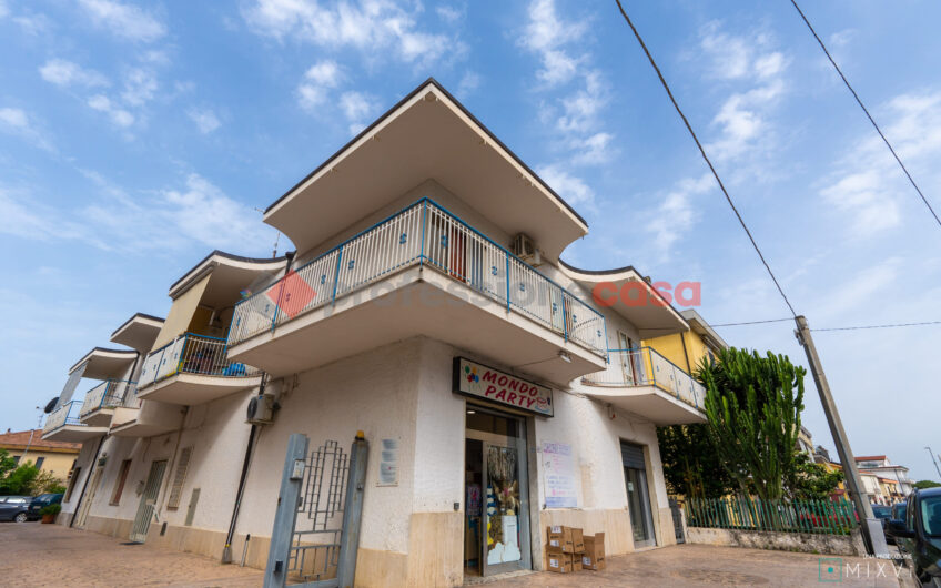 LOCALE COMMERCIALE IN CENTRO