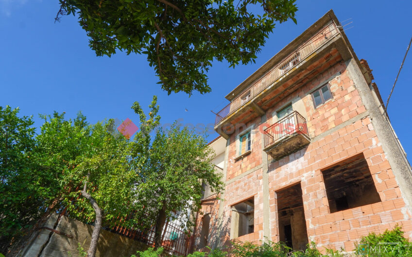 Nel Cuore del Cilento: La Casa Perfetta tra storia e natura