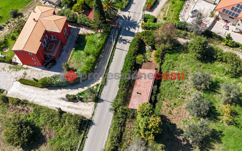 Il Tuo Angolo di Serenità: Casa Indipendente con Giardino