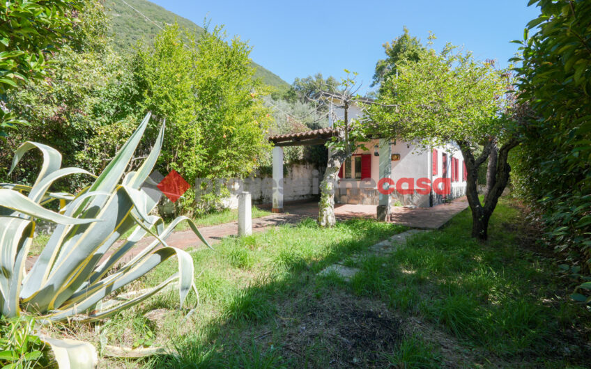 Il Tuo Angolo di Serenità: Casa Indipendente con Giardino