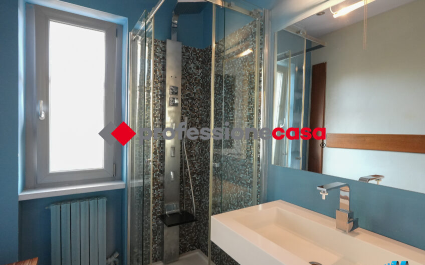 A Due Passi Dalle Scuole, Zona Centrale, Ristrutturato – Rif.121124