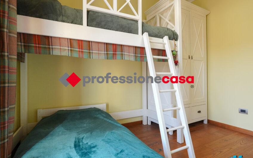 A Due Passi Dalle Scuole, Zona Centrale, Ristrutturato – Rif.121124