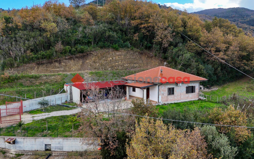 Risveglio panoramico: La Tua Casa con Vista Mare