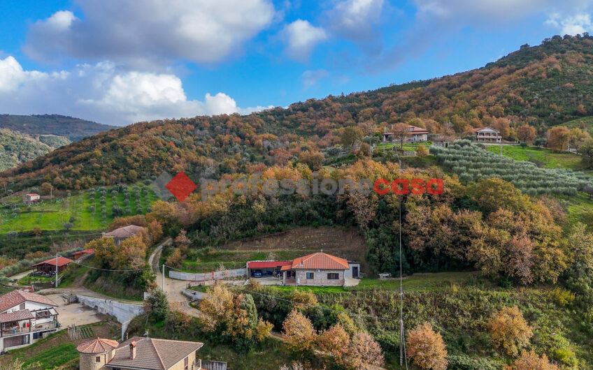 Risveglio panoramico: La Tua Casa con Vista Mare