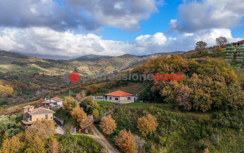 Risveglio panoramico: La Tua Casa con Vista Mare