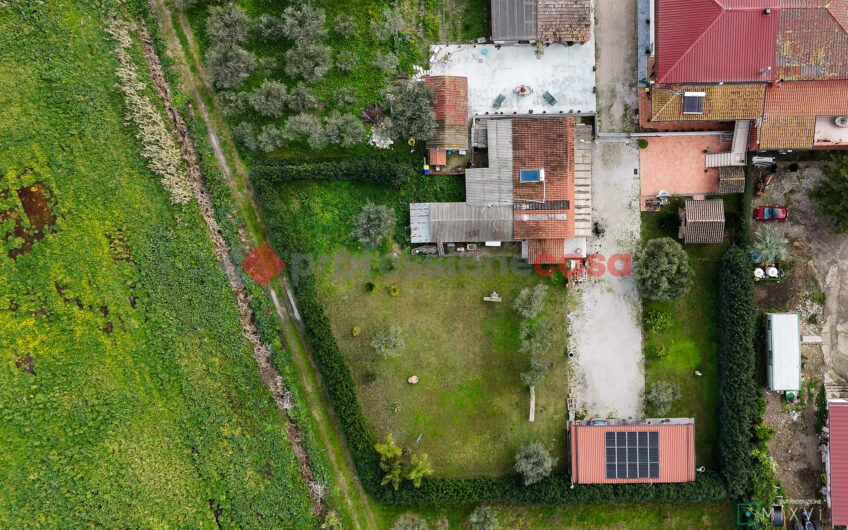 Appartamento In Villa Con Giardino Esclusivo