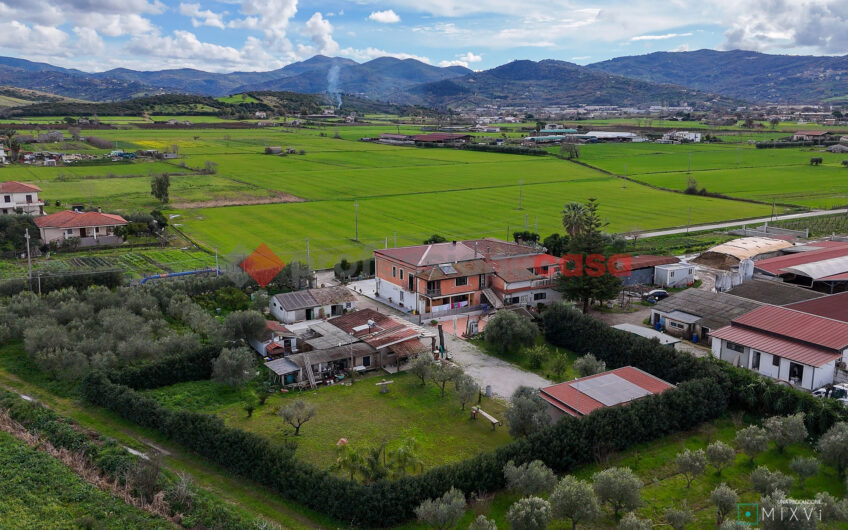 Appartamento In Villa Con Giardino Esclusivo