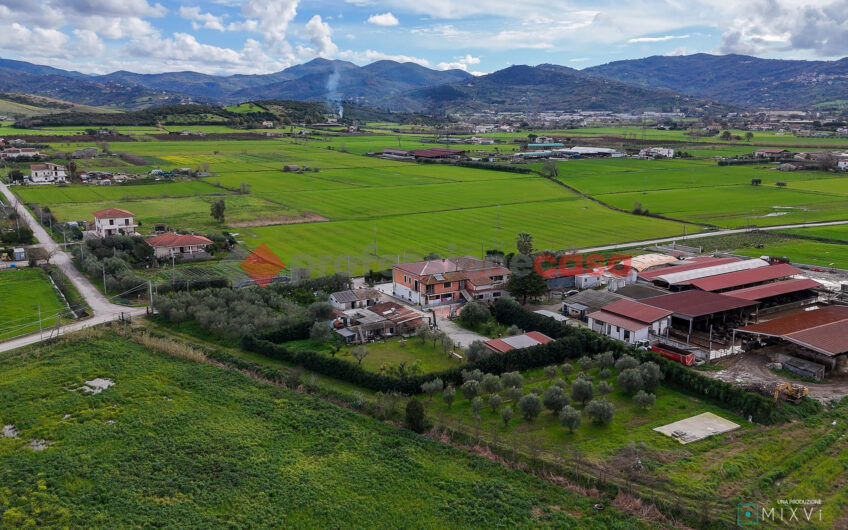 Appartamento In Villa Con Giardino Esclusivo