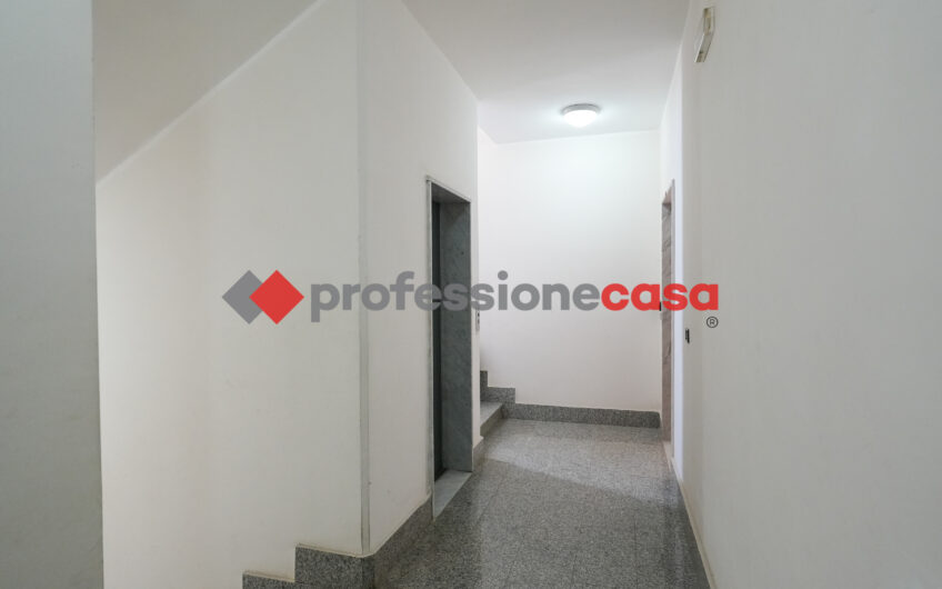Ampia e Luminosa Soluzione In Locazione a Capaccio Scalo-Rif.140525