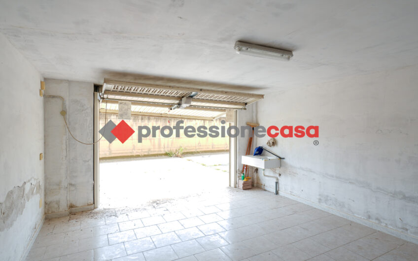 Ampia e Luminosa Soluzione In Locazione a Capaccio Scalo-Rif.140525