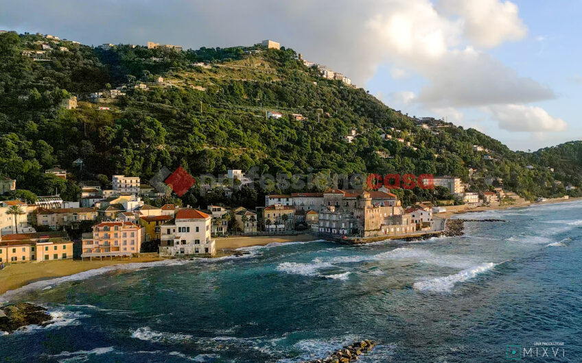 Vivere il borgo: Bilocale Ristrutturato Nel cuore di Castellabate-Rif.040525