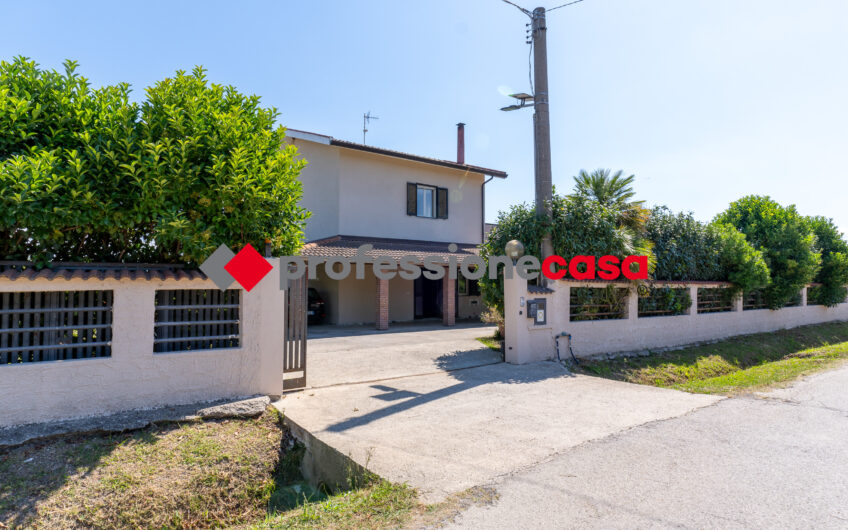 Ampia, Luminosa, Indipendente: Semplicemente Casa-Rif.280525