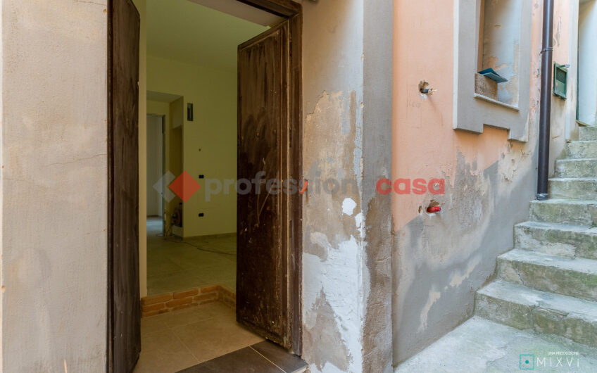 Vivere il borgo: Bilocale Ristrutturato Nel cuore di Castellabate-Rif.040525