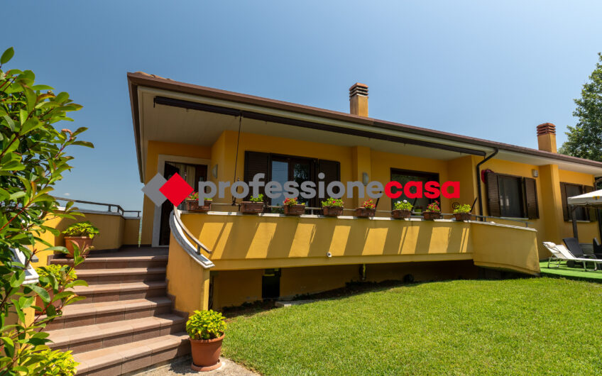 La Tua  Villa Ristrutturata Con Un  Giardino da Vivere-Rif.270625