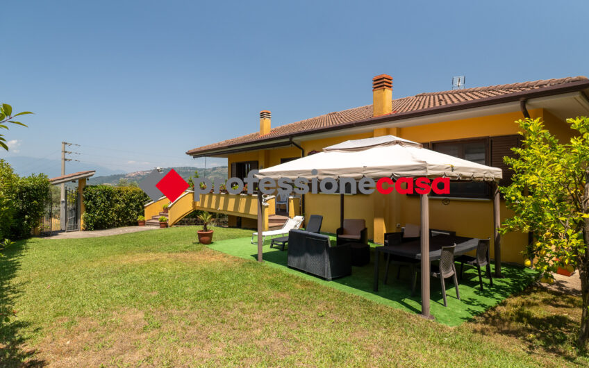 La Tua  Villa Ristrutturata Con Un  Giardino da Vivere-Rif.270625