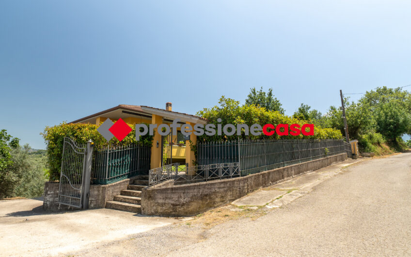 La Tua  Villa Ristrutturata Con Un  Giardino da Vivere-Rif.270625