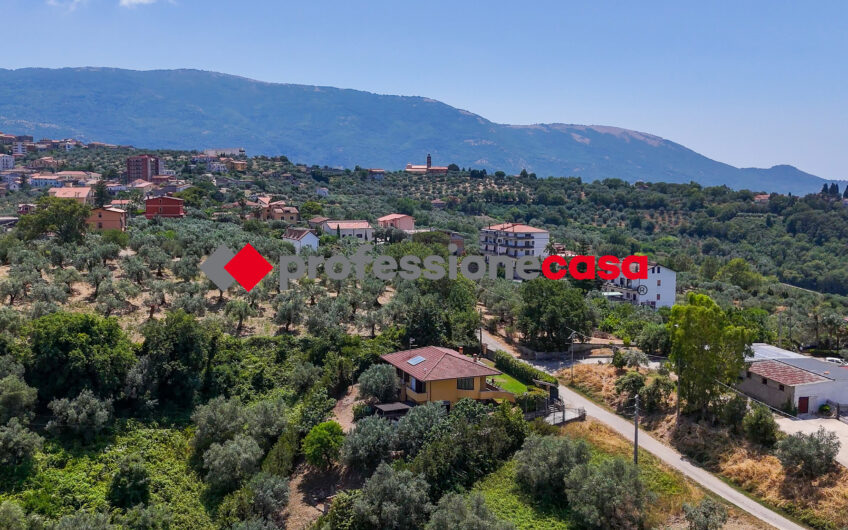 La Tua  Villa Ristrutturata Con Un  Giardino da Vivere-Rif.270625