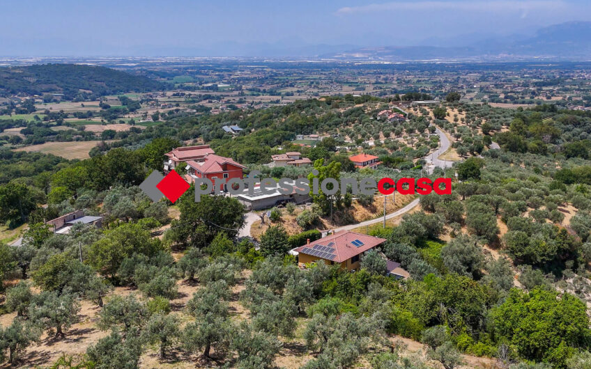 La Tua  Villa Ristrutturata Con Un  Giardino da Vivere-Rif.270625