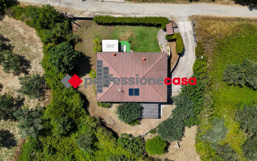 La Tua  Villa Ristrutturata Con Un  Giardino da Vivere-Rif.270625