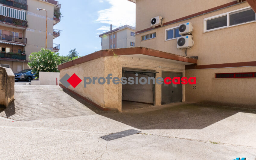Il tuo posto sicuro in città, Garage in affitto a Capaccio Scalo-Rif.100725