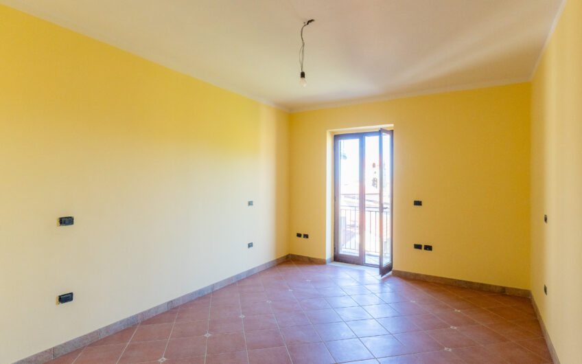 Casa Con Ampio Terrazzo Panoramico Nel Cuore Di Trentinara-Rif.260925