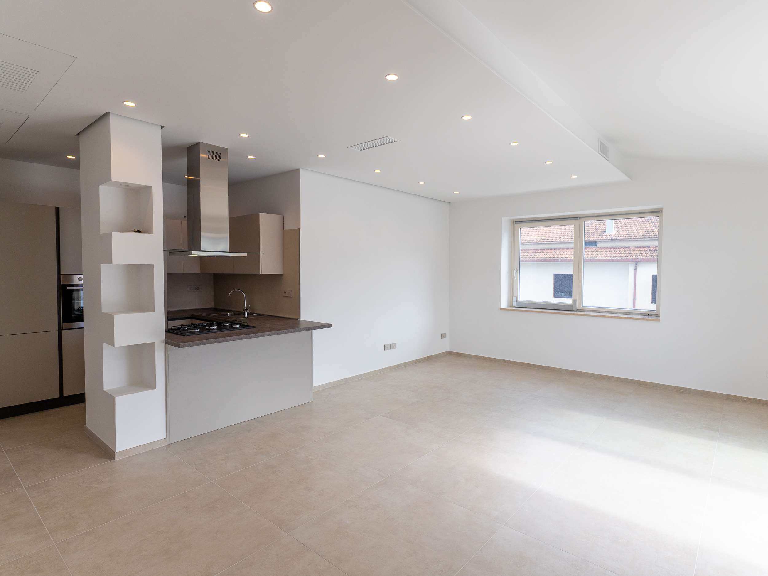 Come Entrare In Una Casa Nuova-Rif.050226