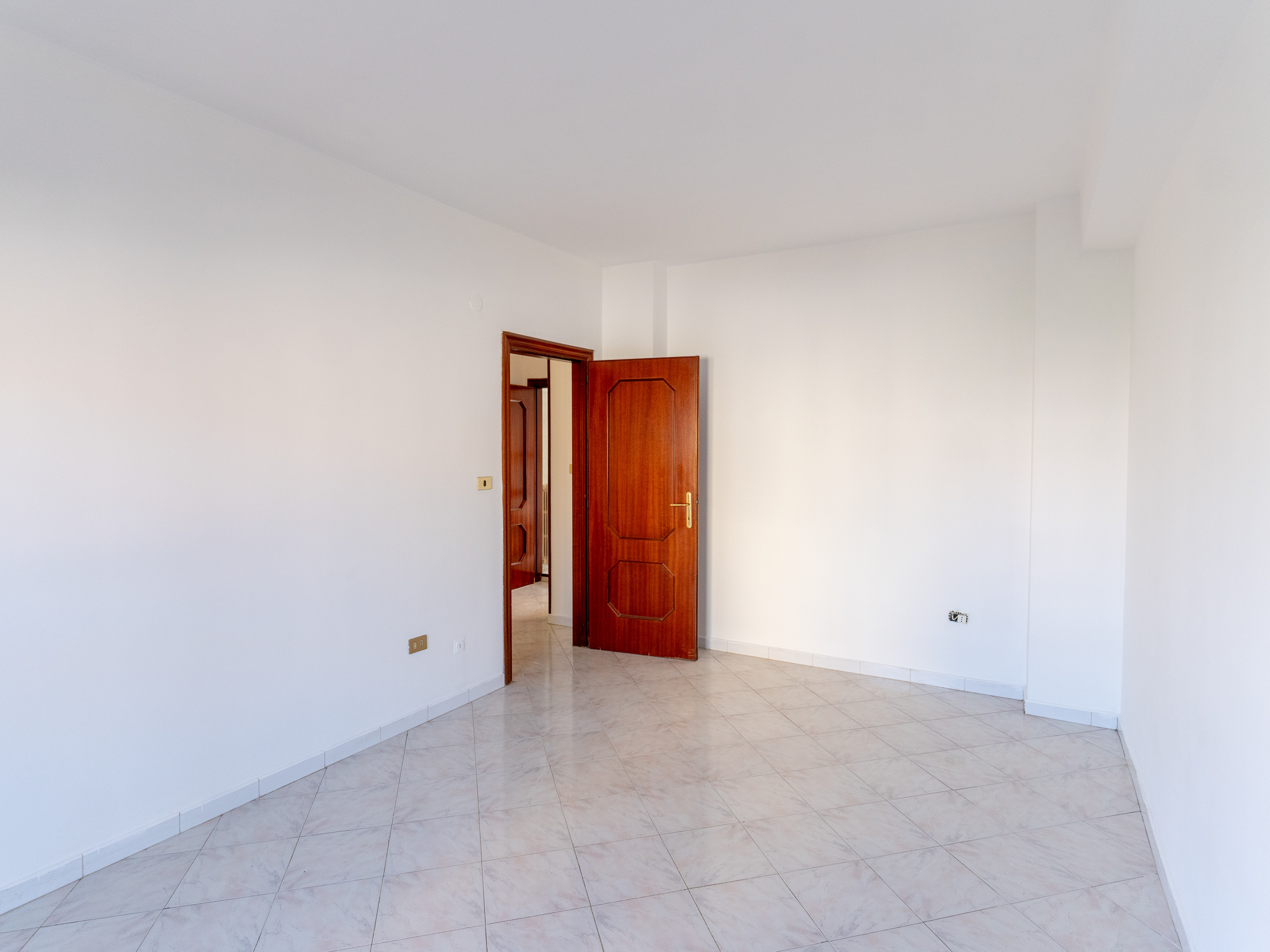 Appartamento Luminoso In Parco Chiuso Con Posto Auto-Rif.130226