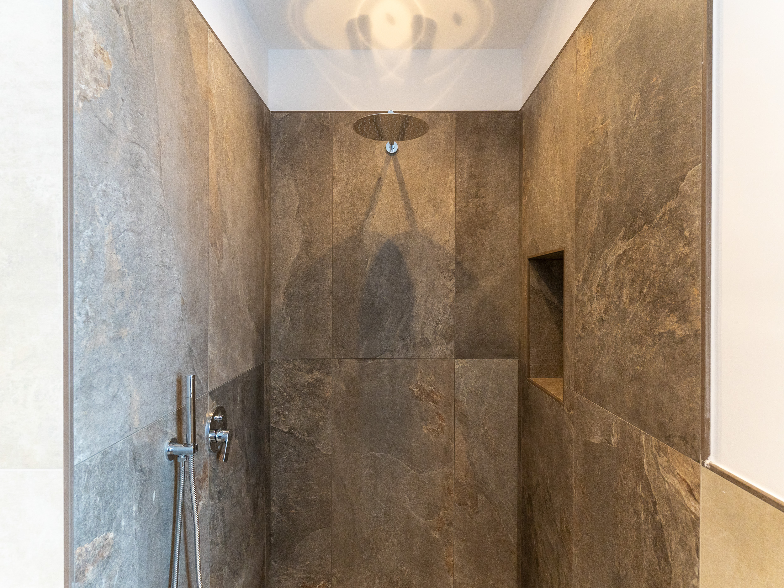 Come Entrare In Una Casa Nuova-Rif.050226