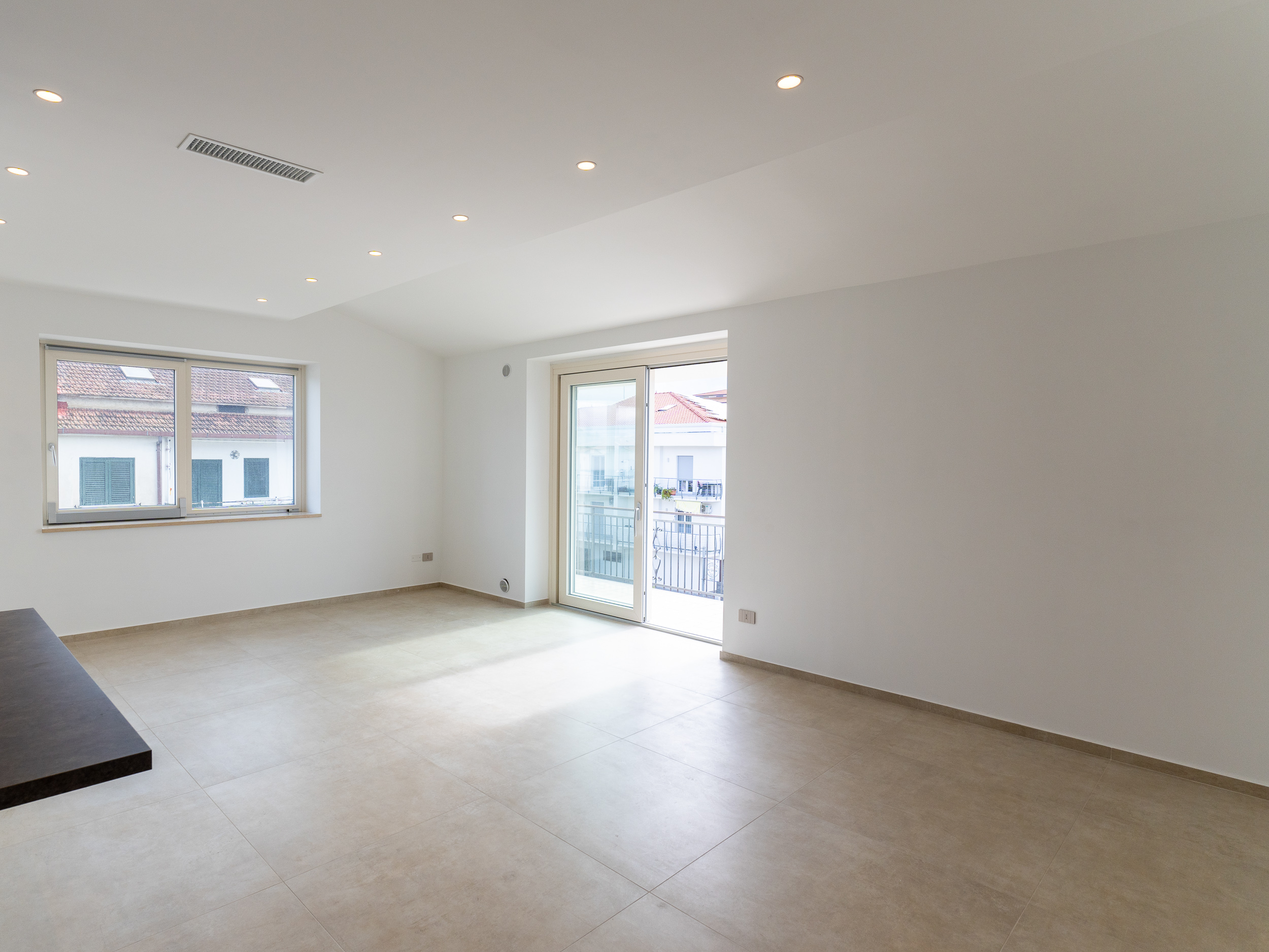 Come Entrare In Una Casa Nuova-Rif.050226