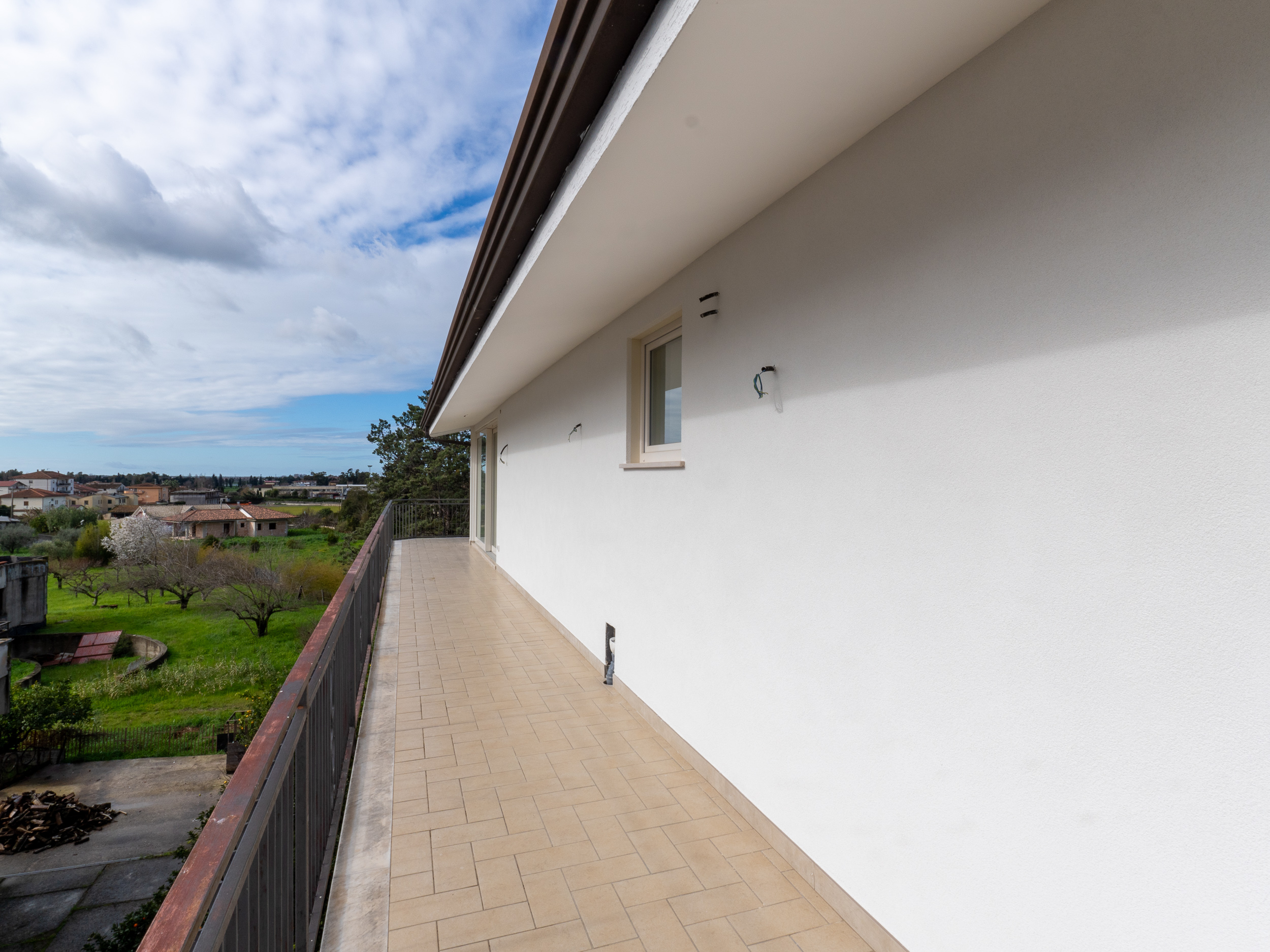 Come Entrare In Una Casa Nuova-Rif.050226