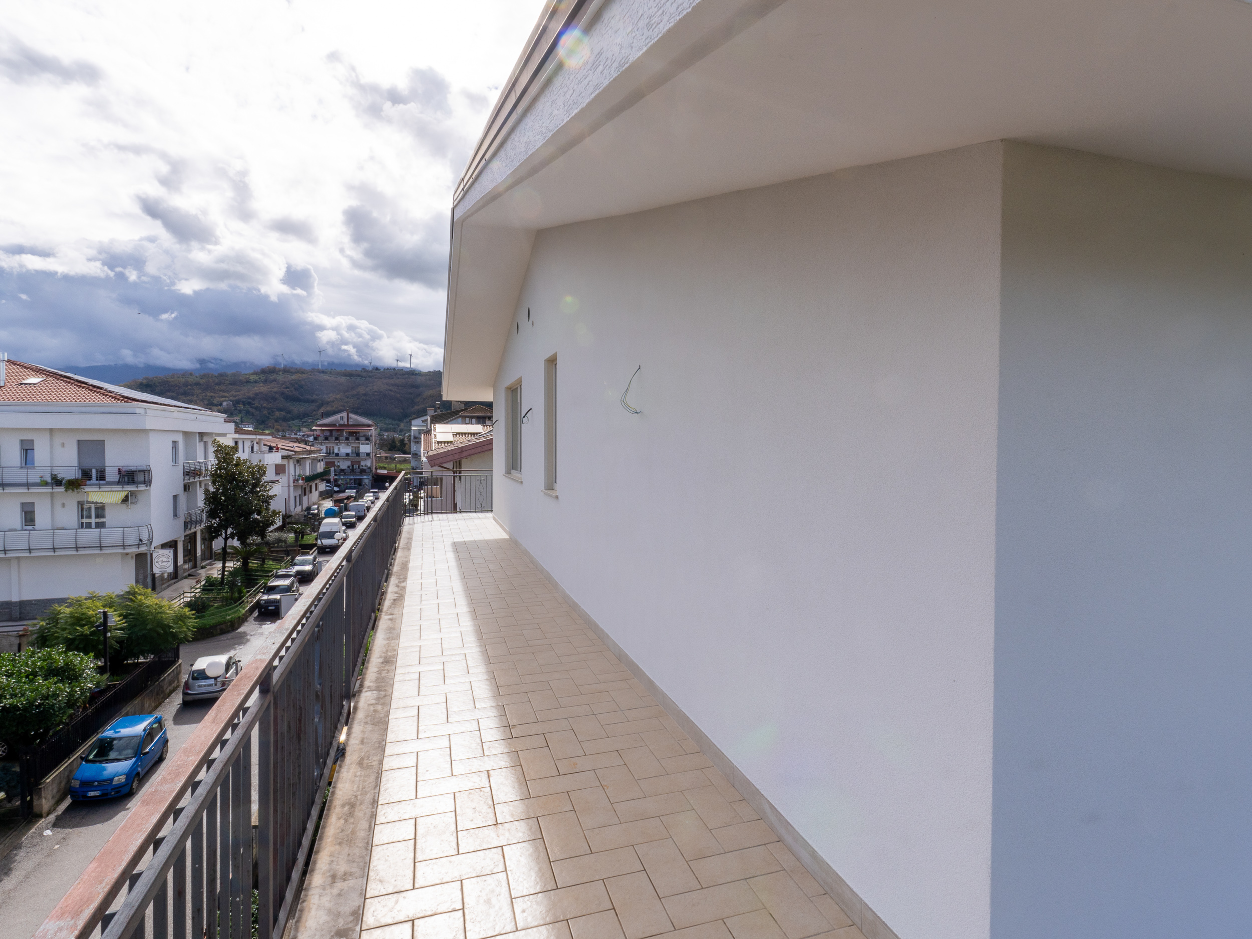 Come Entrare In Una Casa Nuova-Rif.050226