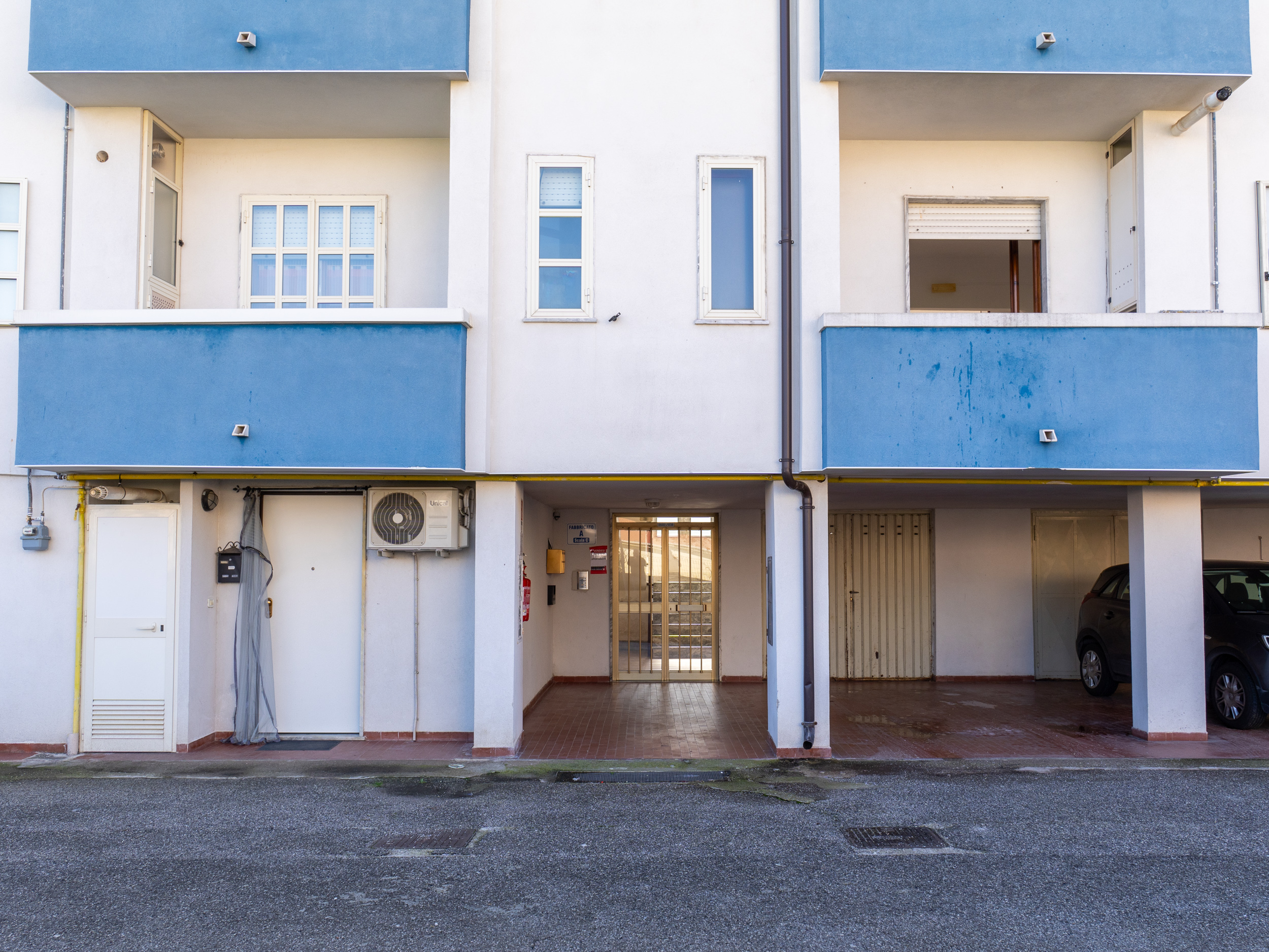 Appartamento Luminoso In Parco Chiuso Con Posto Auto-Rif.130226