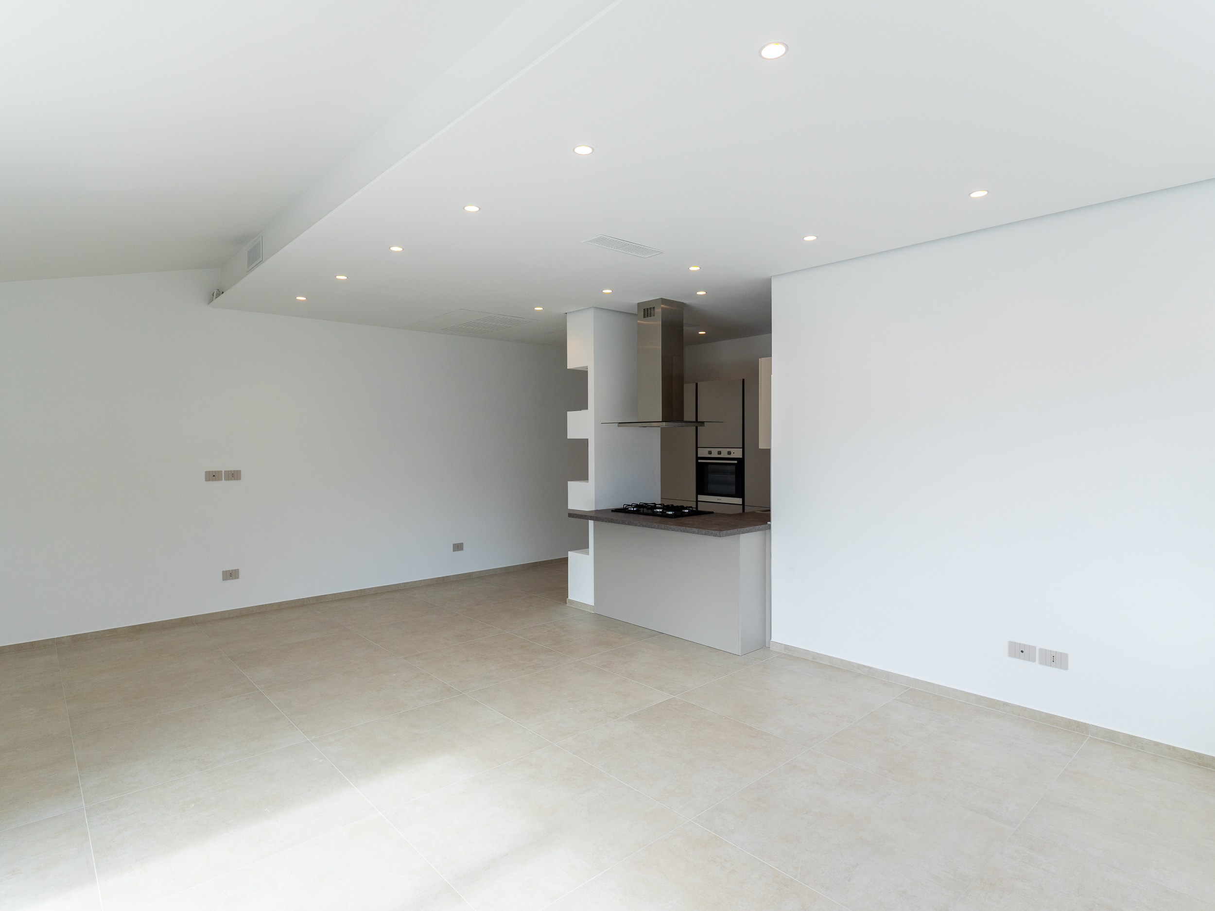 Come Entrare In Una Casa Nuova-Rif.050226