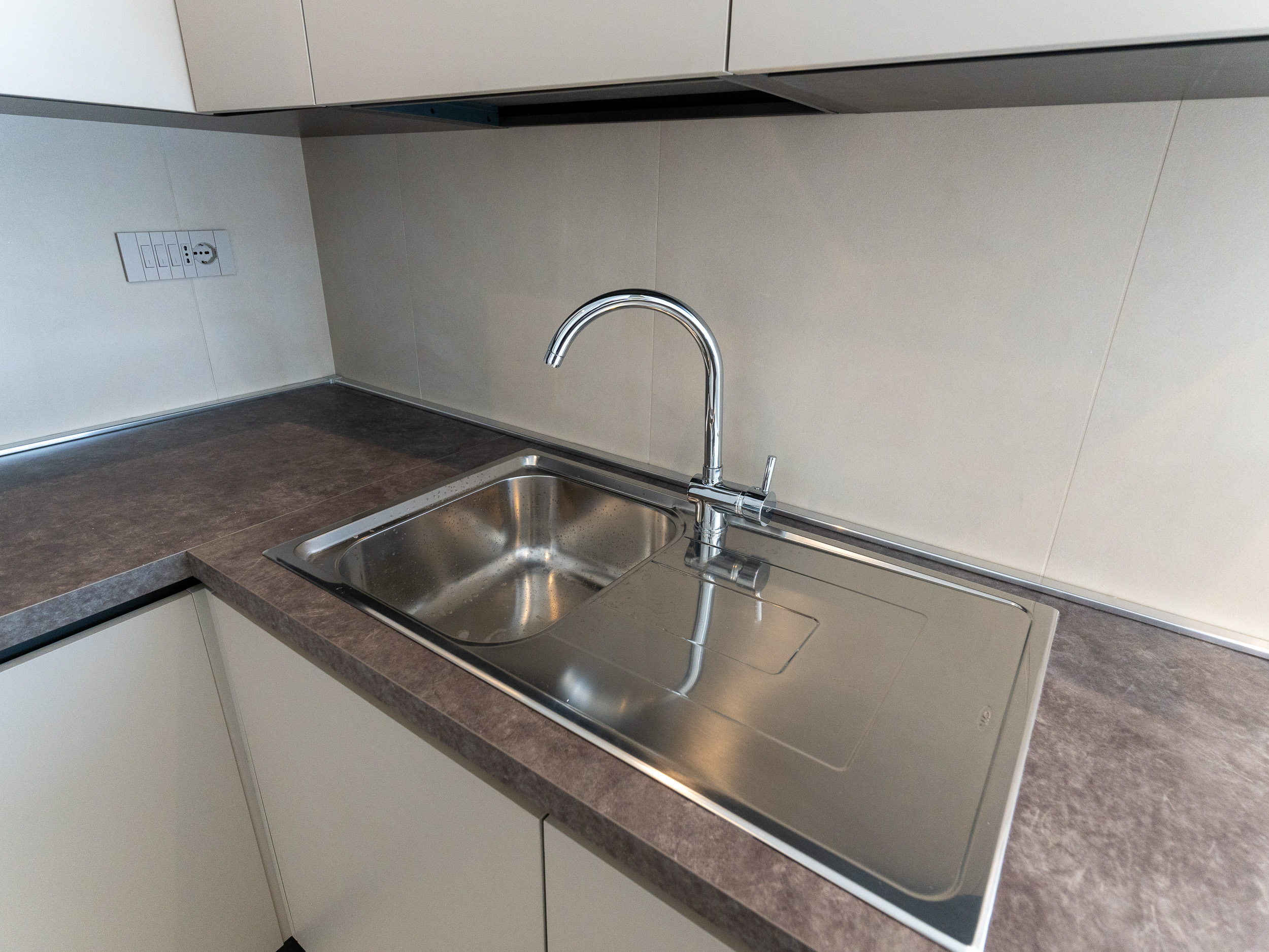 Come Entrare In Una Casa Nuova-Rif.050226