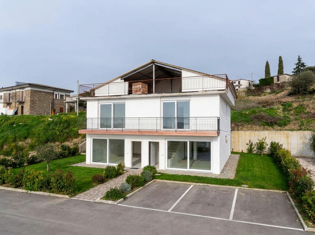 Nuova costruzione con spazio esterno Cod.Rif.020326A