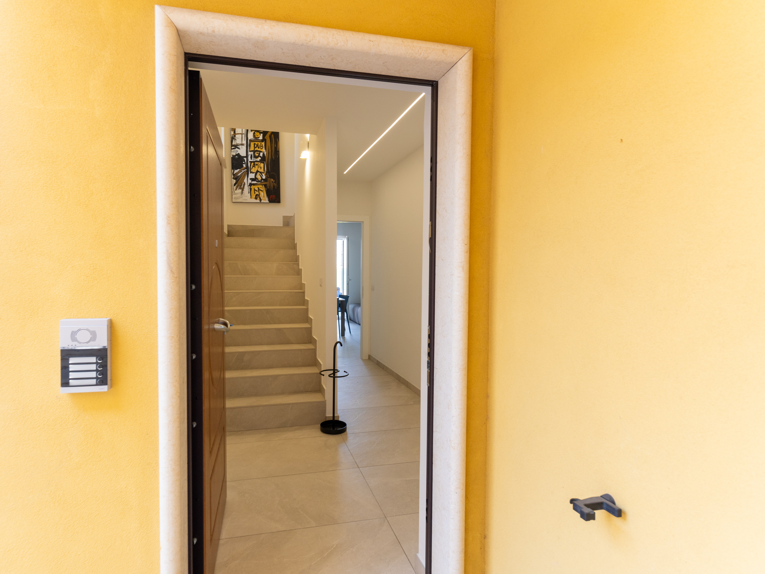 Appartamenti Nuovi ed Arredati-Cod.Rif:210426B