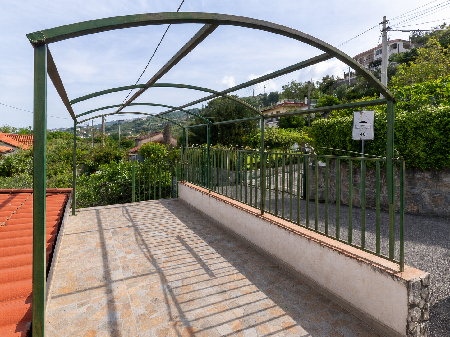 Casa semindipendente con scorcio di mare e giardino Cod.Rif040526