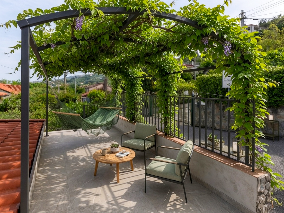Casa semindipendente con scorcio di mare e giardino Cod.Rif040526