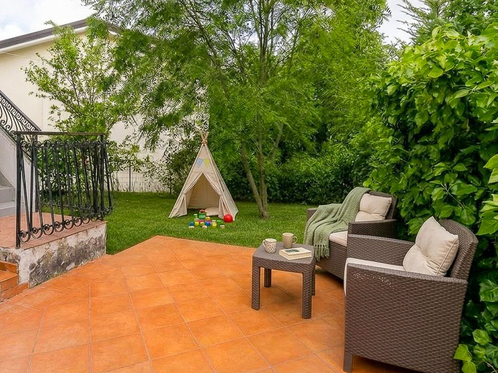 Appartamento indipendente con terrazzo e giardino Cod.Rif.180526