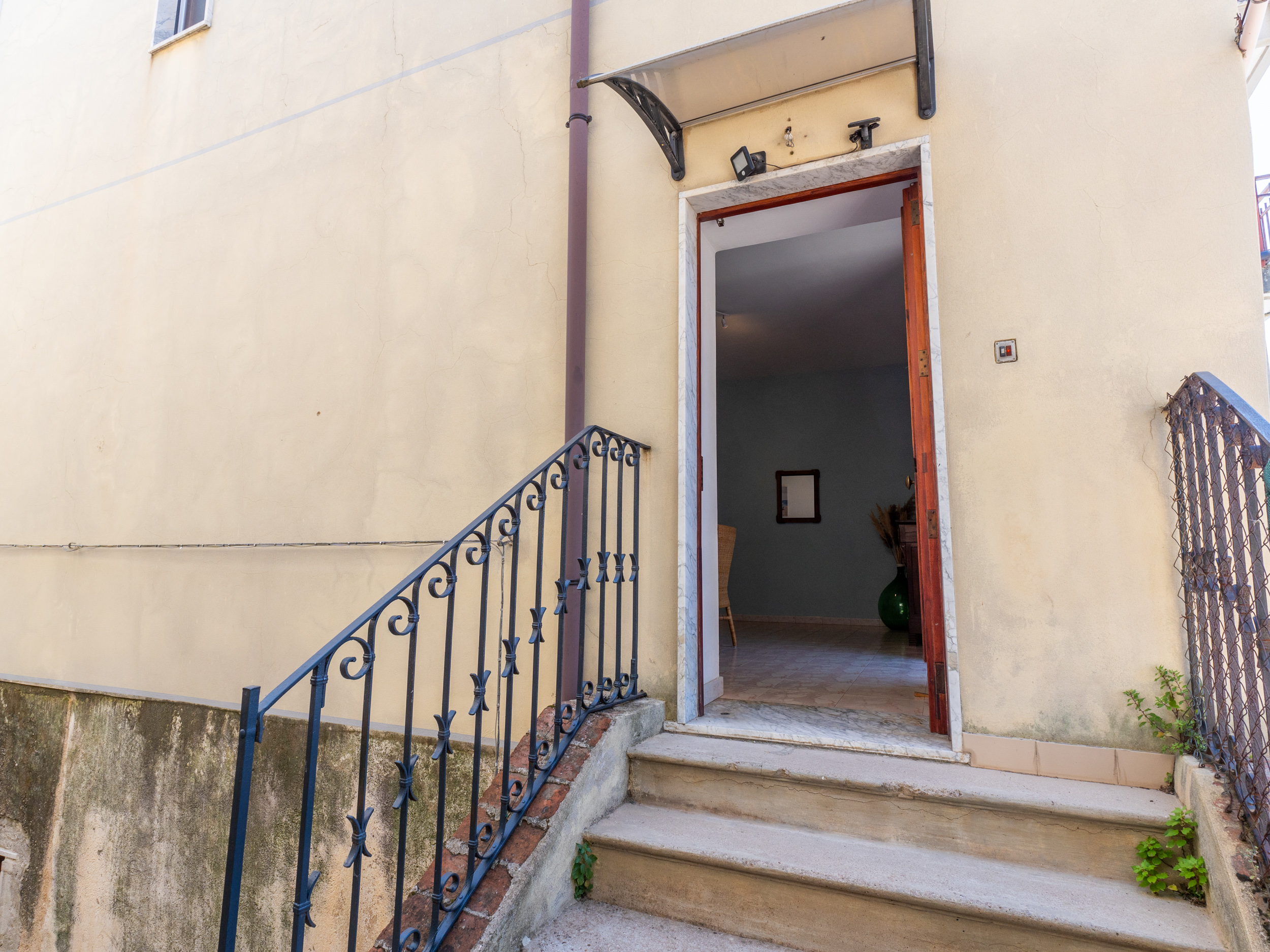 l Borgo, il Mare e la Libertà di Vivere Subito-Cod.Rif:190626