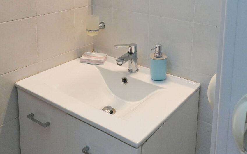 Agropoli, sul corso pedonale: soluzione con ingresso indipendente con volte in pietra Cod.Rif.230926