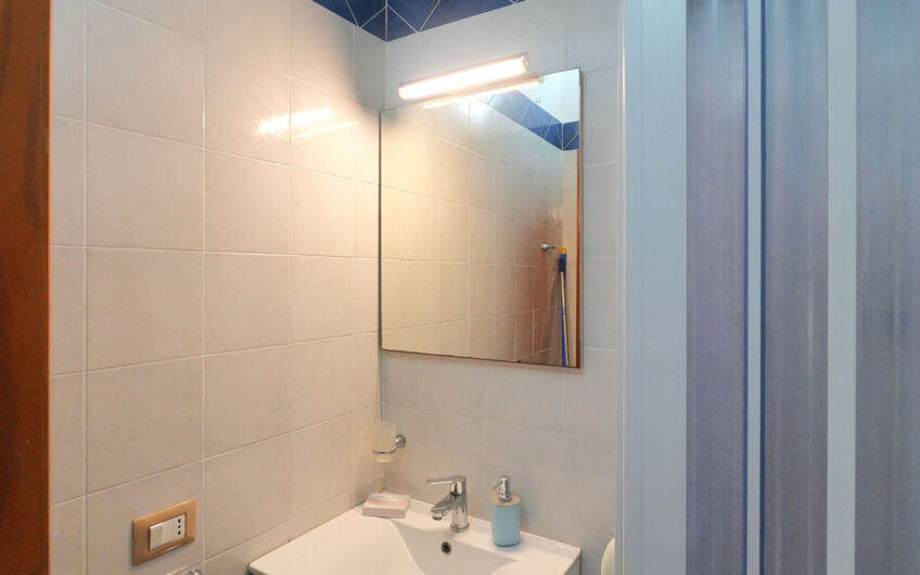 Agropoli, sul corso pedonale: soluzione con ingresso indipendente con volte in pietra Cod.Rif.230926